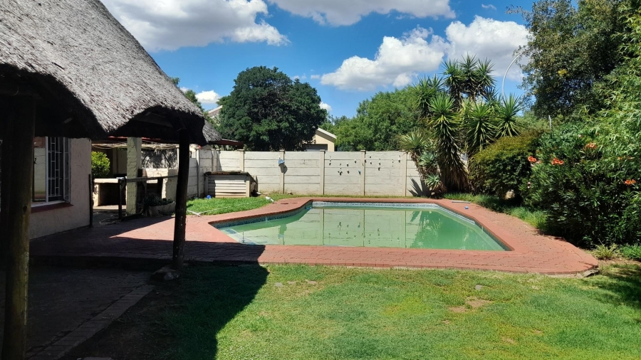 To Let 5 Bedroom Property for Rent in Fichardt Park Free State